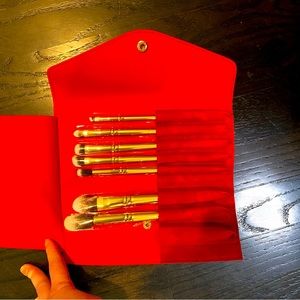 LUXIE Makeup brushes, brand new.